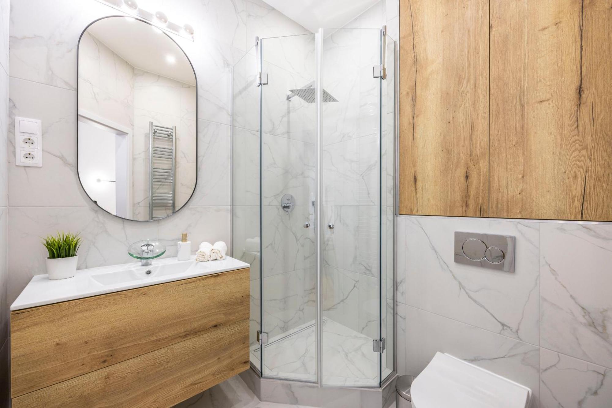 Luxurious Central 4Bedrm 3Bathrm Residence W/ Balcony 부다페스트 외부 사진