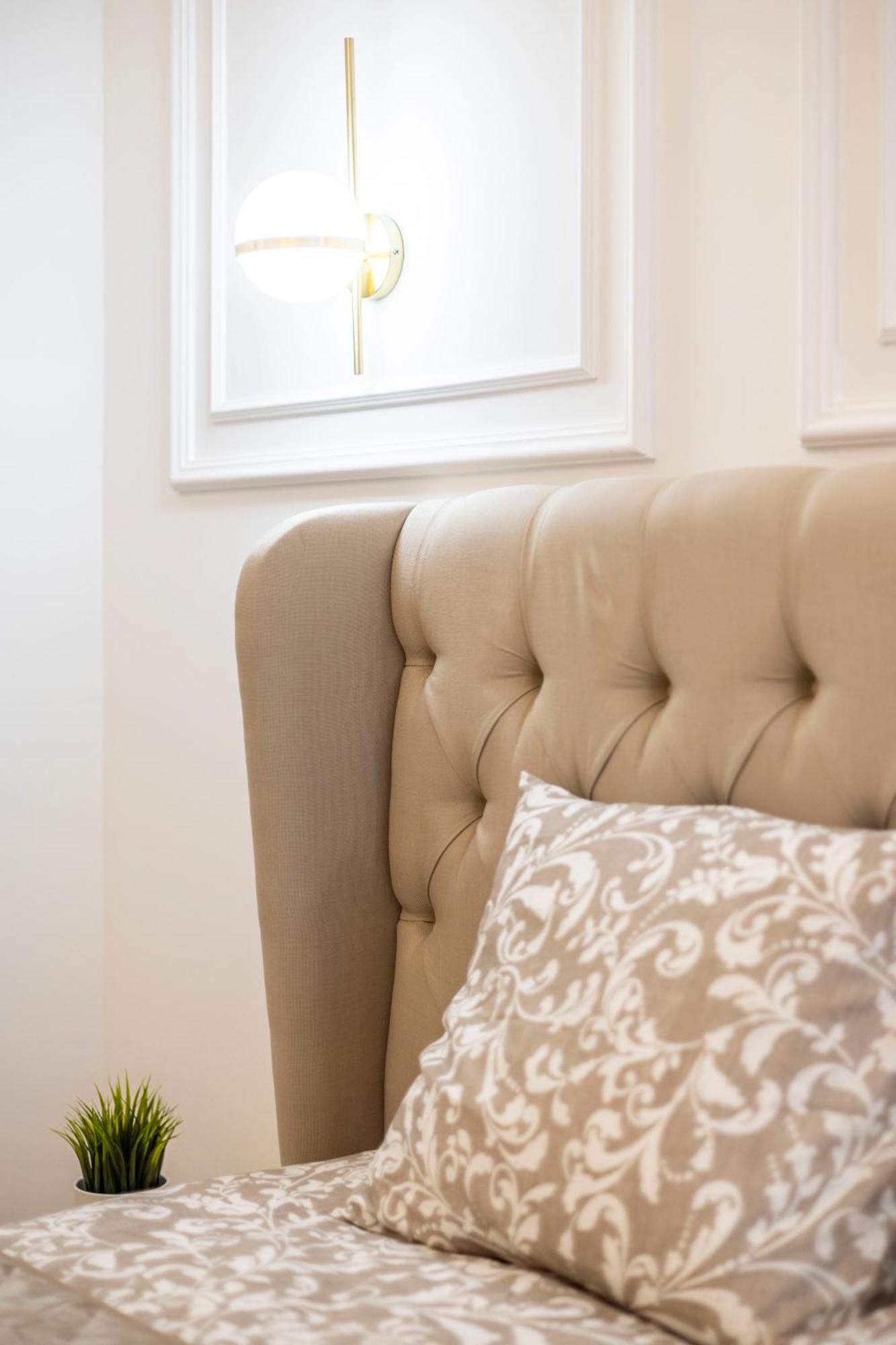 Luxurious Central 4Bedrm 3Bathrm Residence W/ Balcony 부다페스트 외부 사진