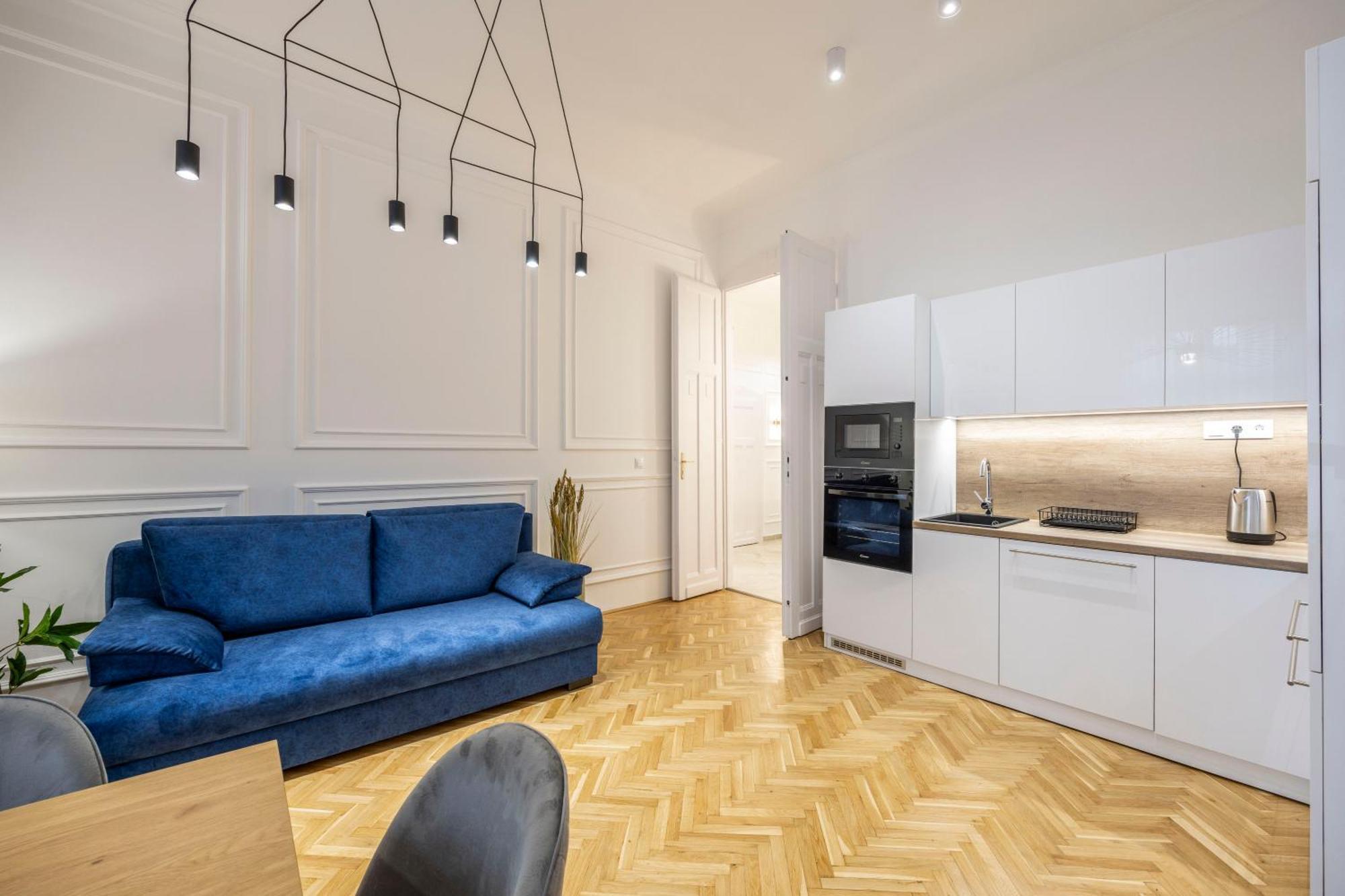 Luxurious Central 4Bedrm 3Bathrm Residence W/ Balcony 부다페스트 외부 사진
