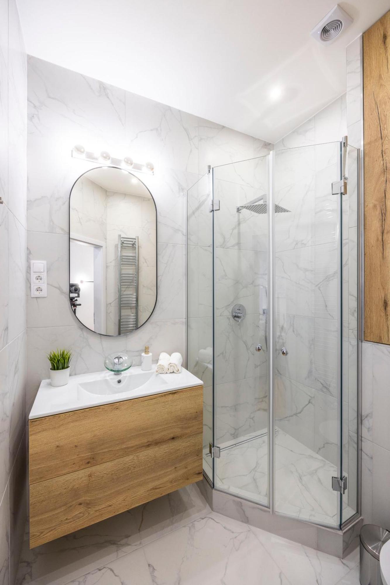 Luxurious Central 4Bedrm 3Bathrm Residence W/ Balcony 부다페스트 외부 사진