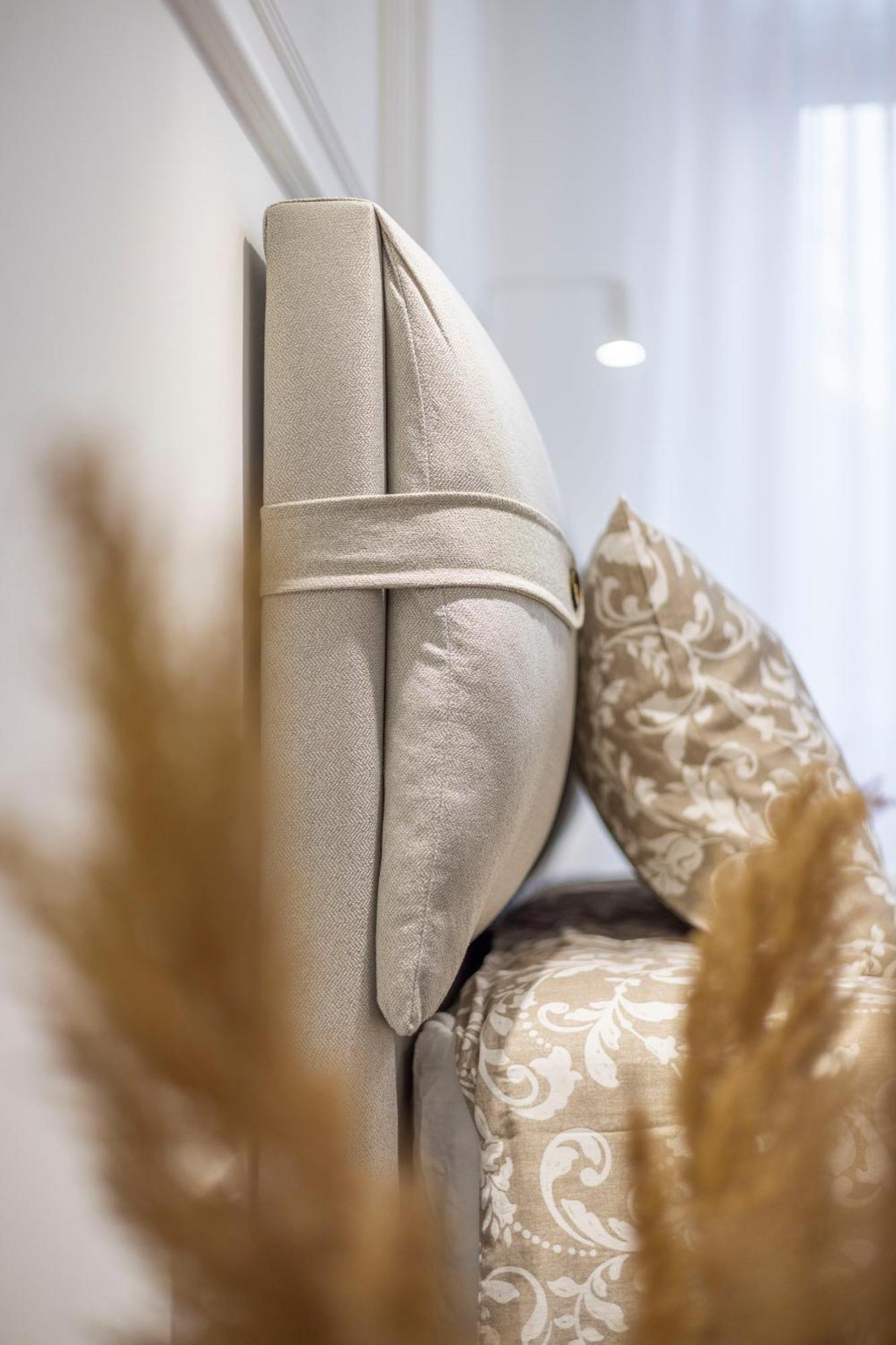 Luxurious Central 4Bedrm 3Bathrm Residence W/ Balcony 부다페스트 외부 사진