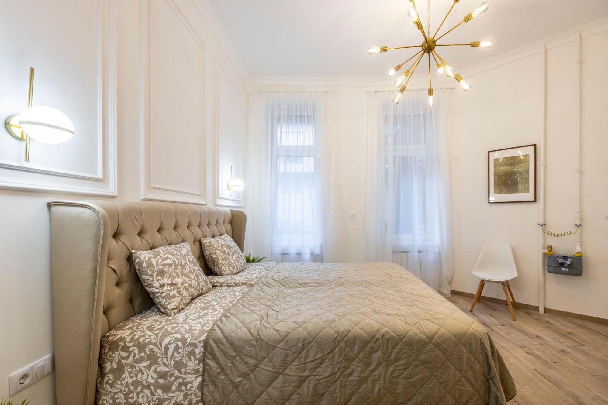 Luxurious Central 4Bedrm 3Bathrm Residence W/ Balcony 부다페스트 외부 사진